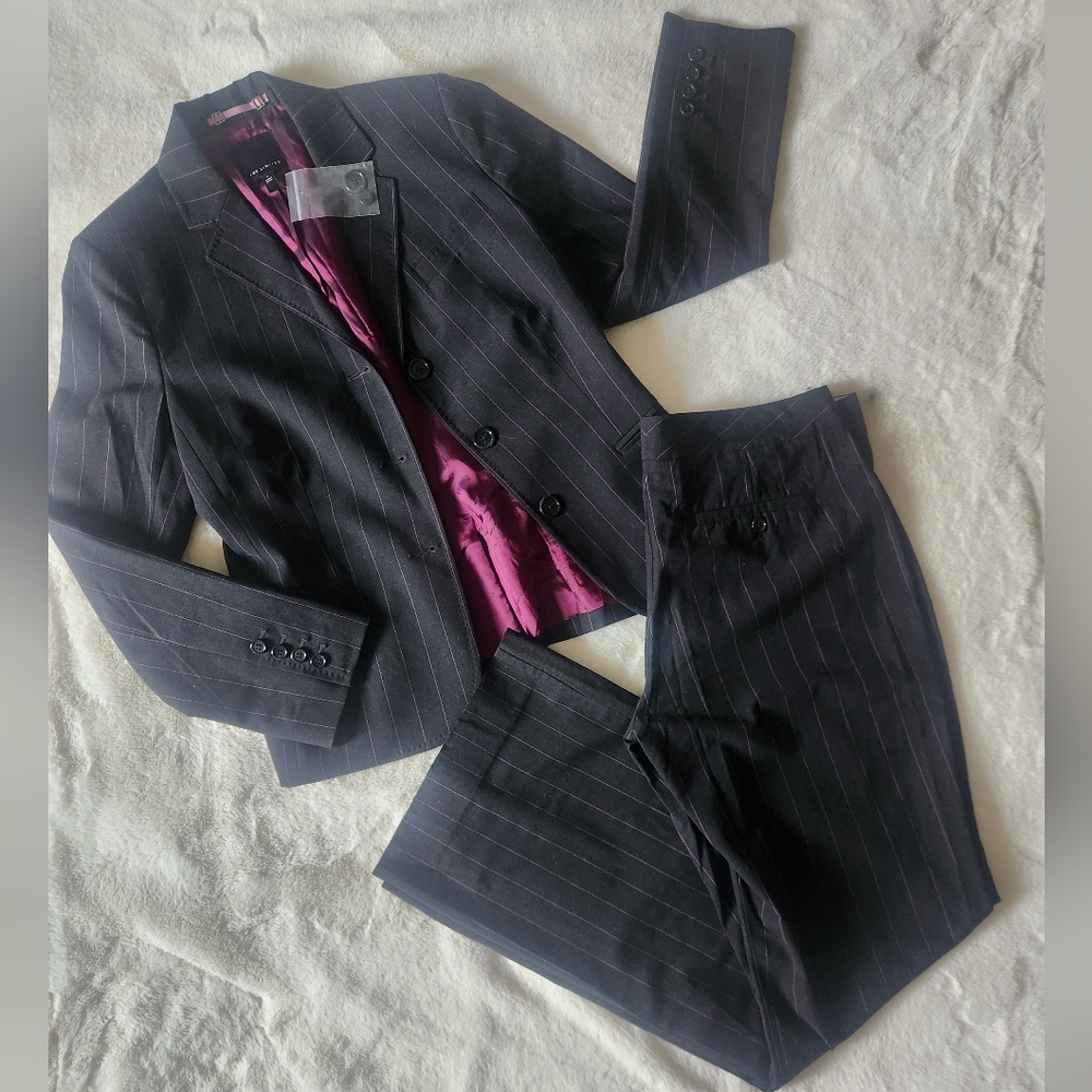 🆕️T. Limited- Business Suit Set